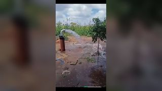 El accionamiento de bomba solar VEIKONG con pantalla LCD colorida obtiene grandes elogios de los clientes de Kenia